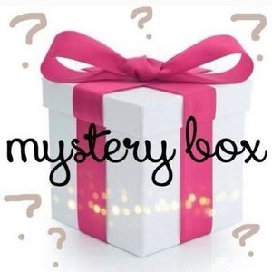 Mystery box of clothes- 5 pieces of clothing